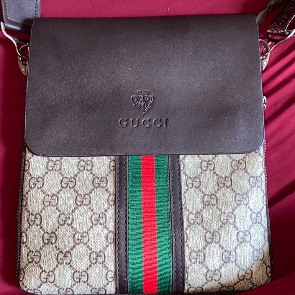 Gucci shoulder bag